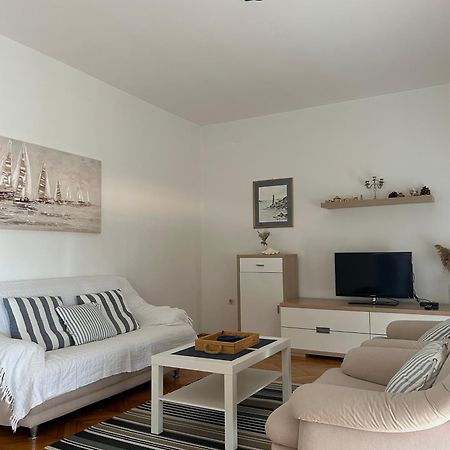 Holiday Home Vila Emma Debeljak Exterior foto