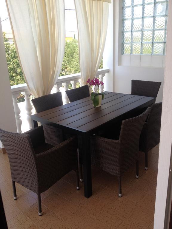 Holiday Home Vila Emma Debeljak Exterior foto